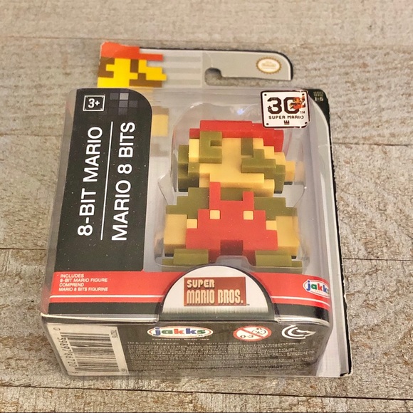 Super Mario Bros. 8-Bit World of Nintendo figure - Picture 6 of 8